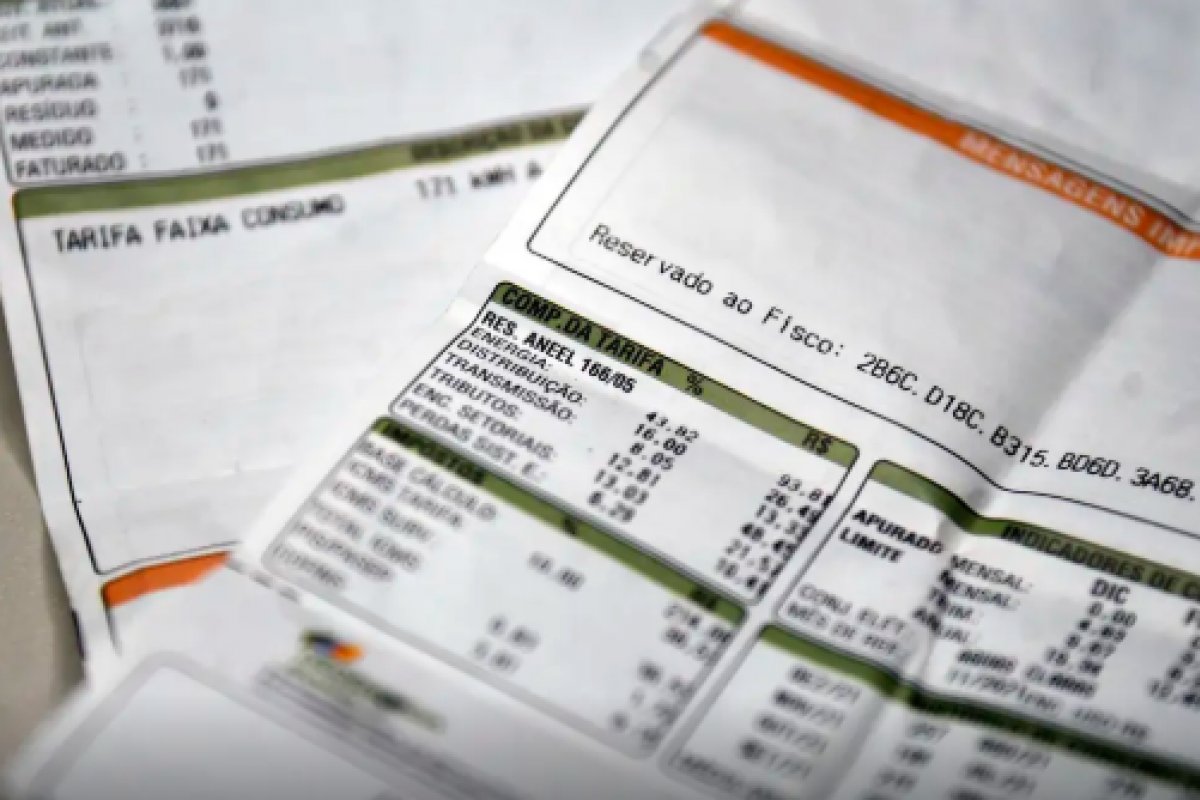 Lula assina MP para isentar 40 milhões de cidadãos da conta de luz