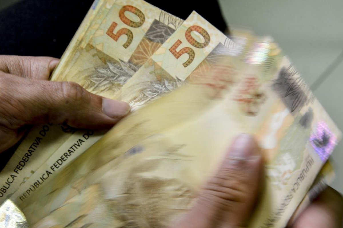 Nova regra do IOF: veja o que muda nas compras e tributações