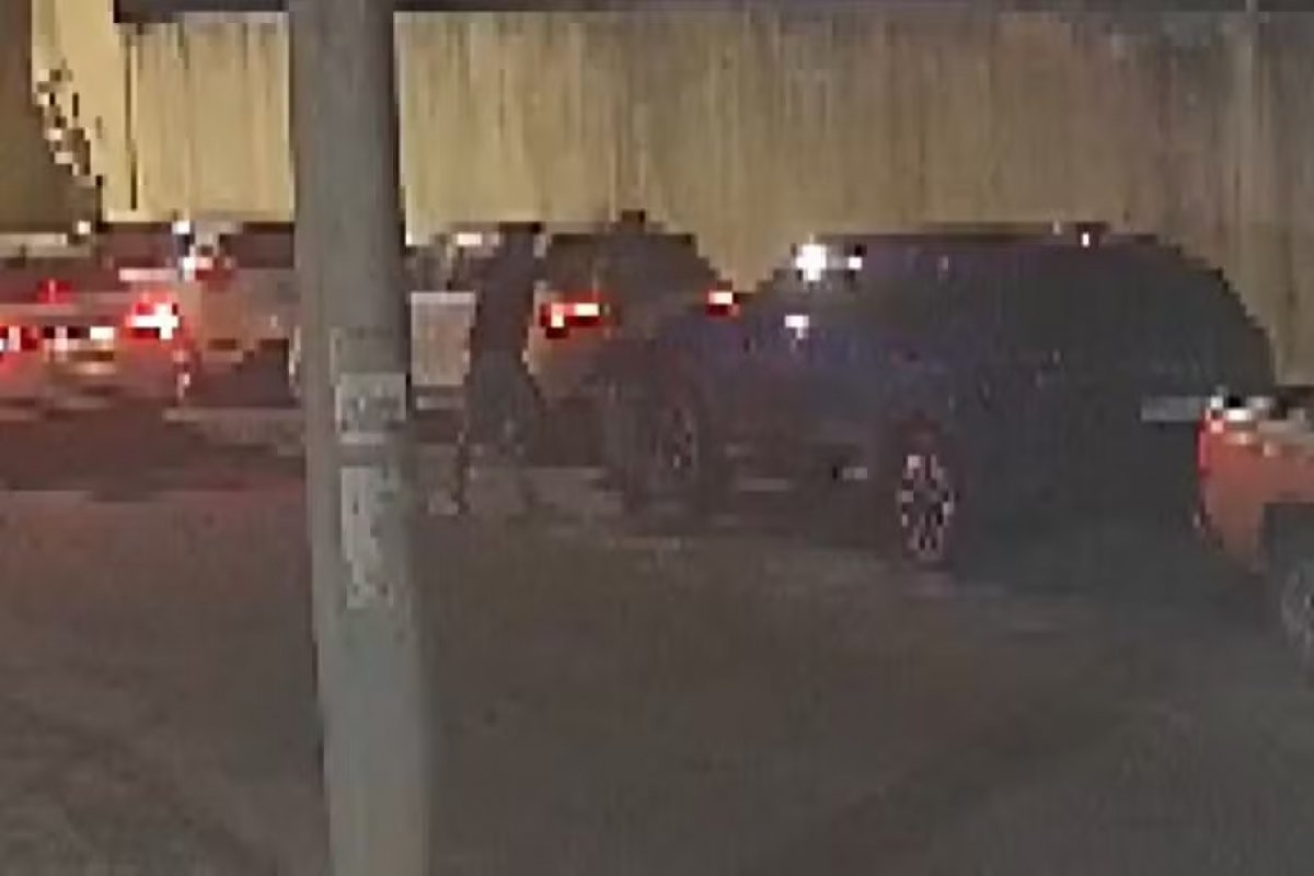 Vídeo: Estudante perde TCC após ter notebook e carro roubados no bairro Costa Azul, em Salvador