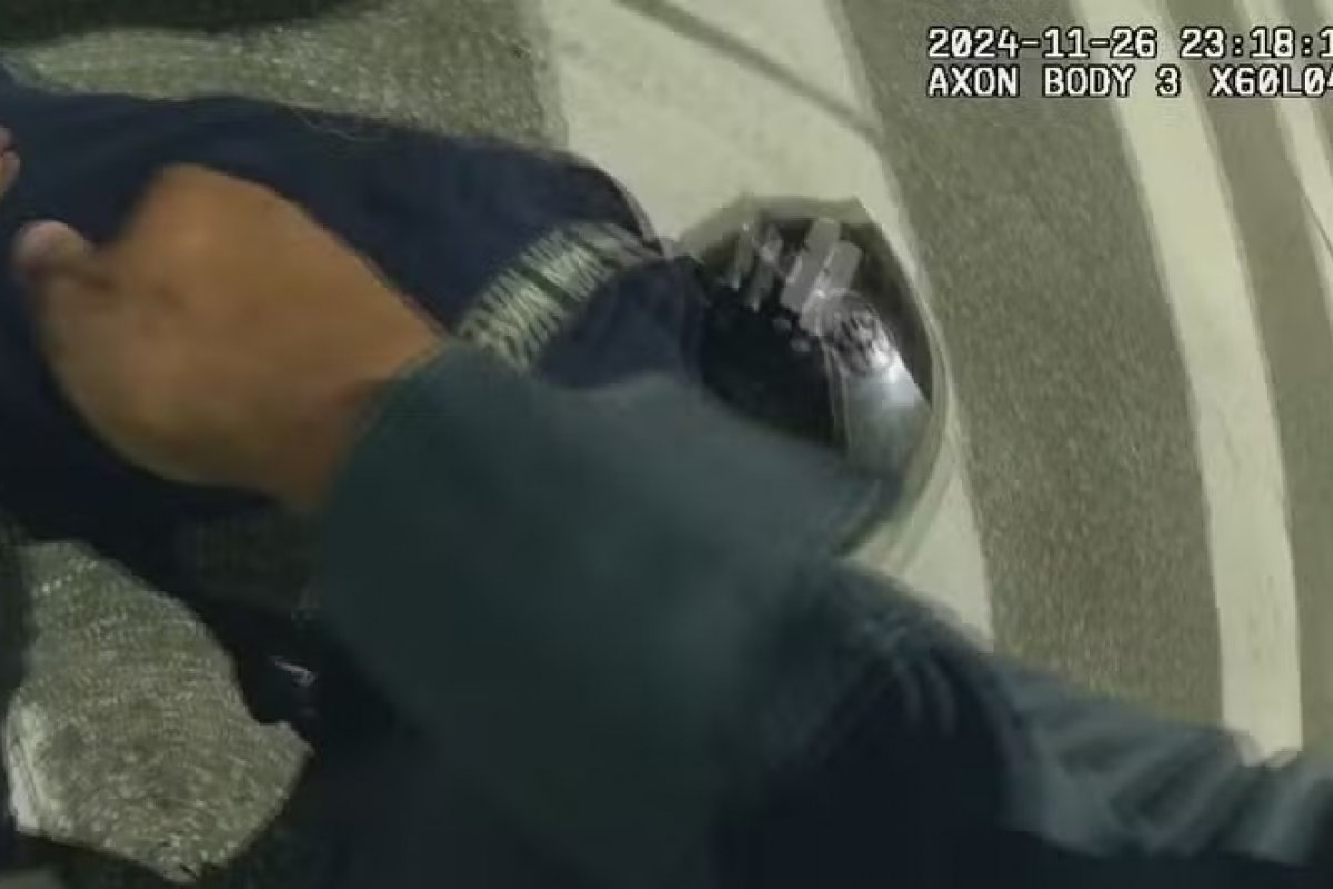 PM orientou colega a desviar ângulo de câmera corporal em ação que terminou com jovem morto na Zona Leste de SP; veja vídeo