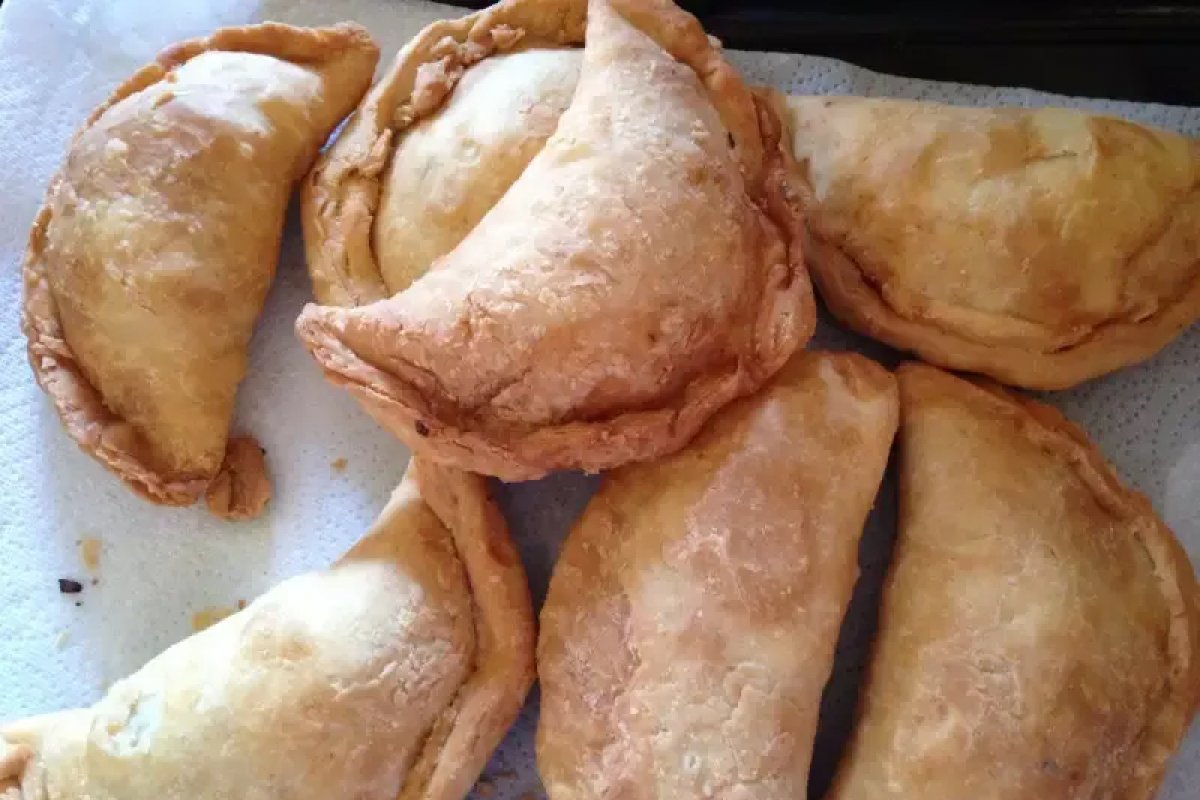 Mulher envenena pastéis e mata 40 integrantes de facção criminosa