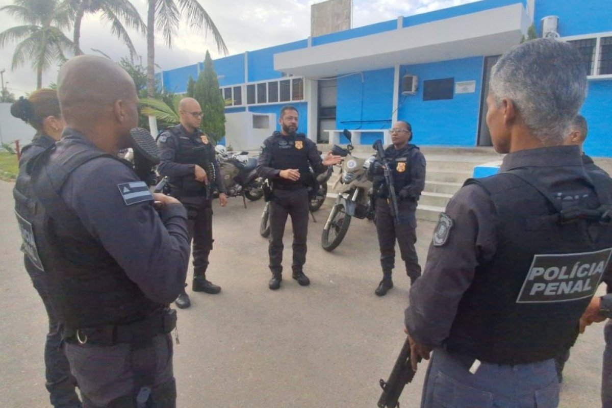 Mais de 30 integrantes de facção criminosa são presos e meia tonelada de drogas é apreendia em operação na Bahia