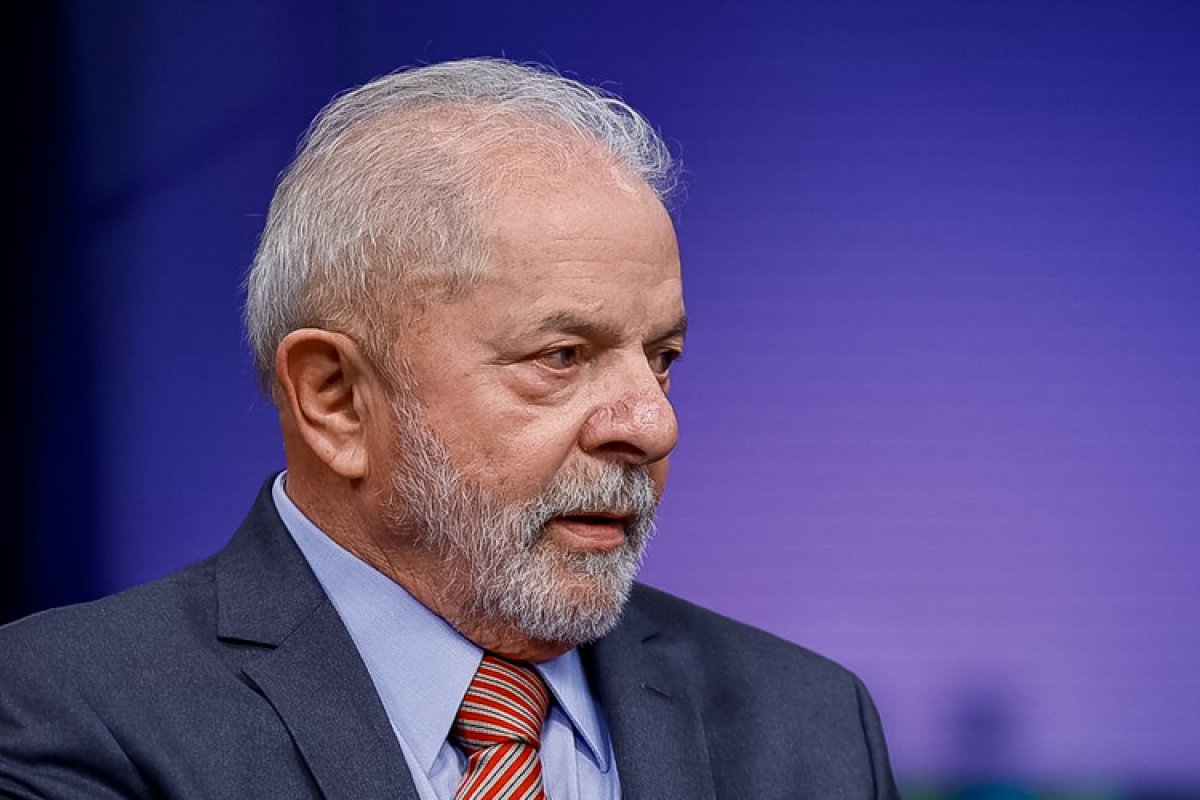 Lula divulga boletim médico com quadro de vertigem e labirintite
