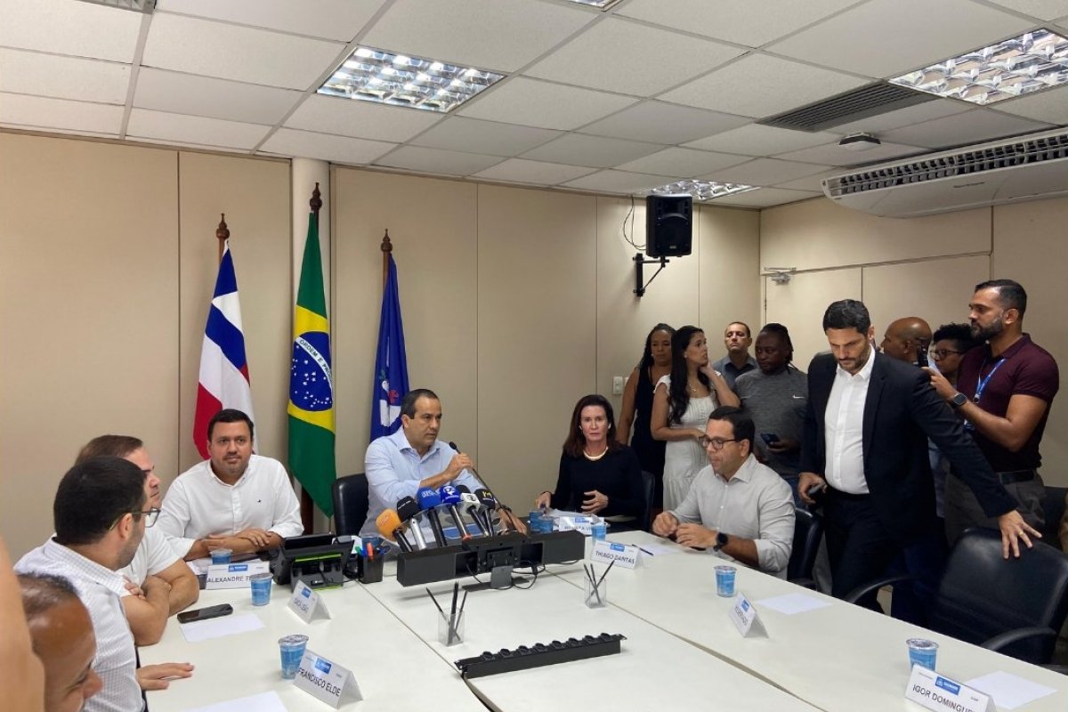 Vídeo: "Que nos deem o mesmo tratamento que foi dado ao Governo do Estado", diz Bruno sobre sindicatos