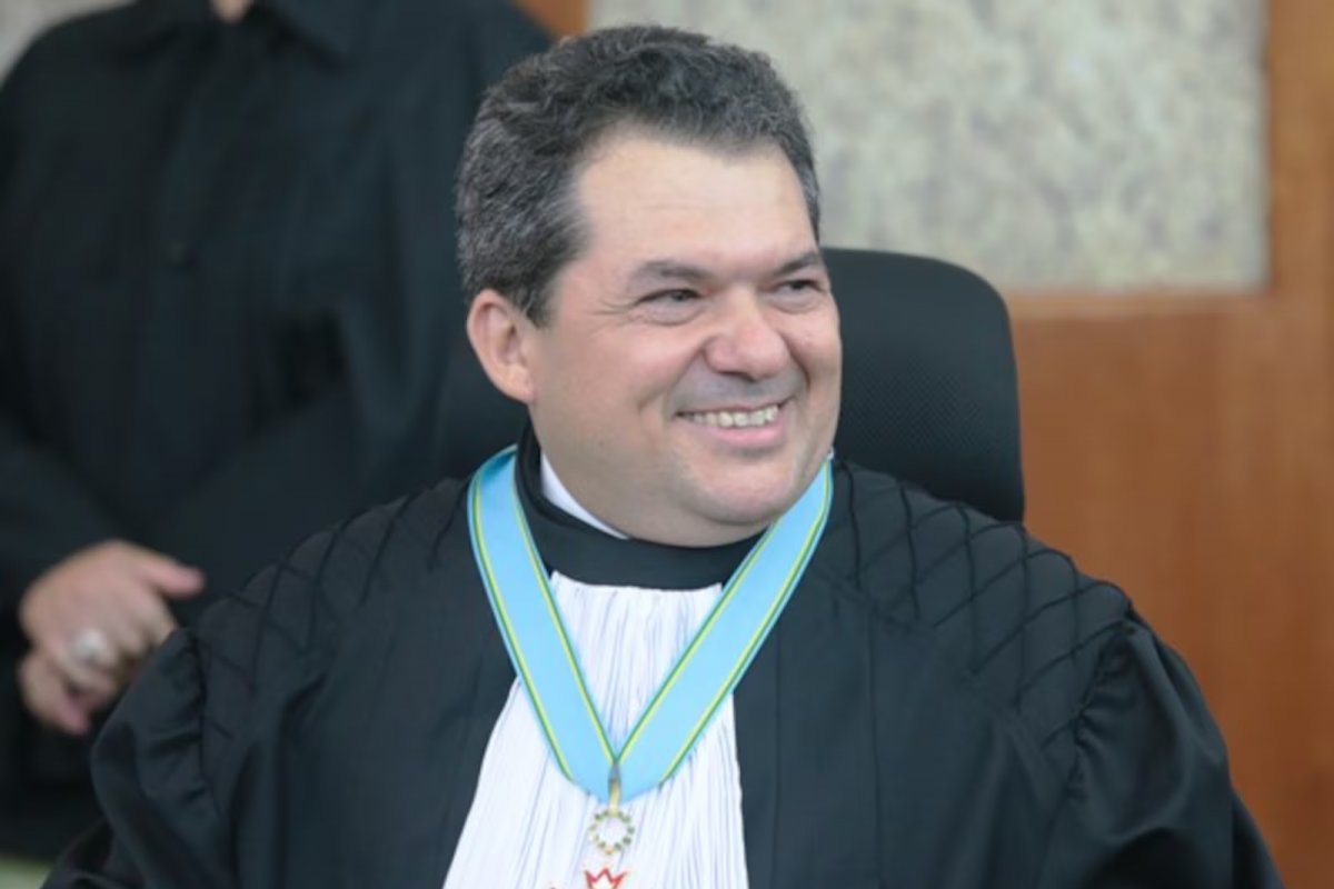 Lula indica desembargador Carlos Brandão para o STJ