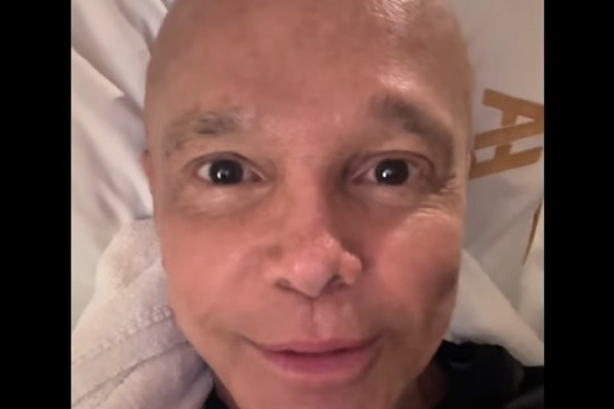 Cantor Netinho diz que concluiu a 4ª etapa de tratamento contra câncer