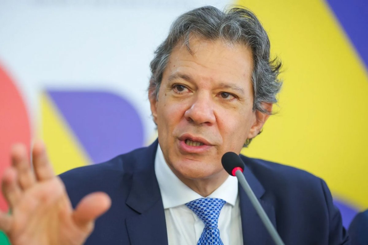 Governo deve resgatar R$ 1,4 bilhão de fundos para compensar revogações na elevação do IOF