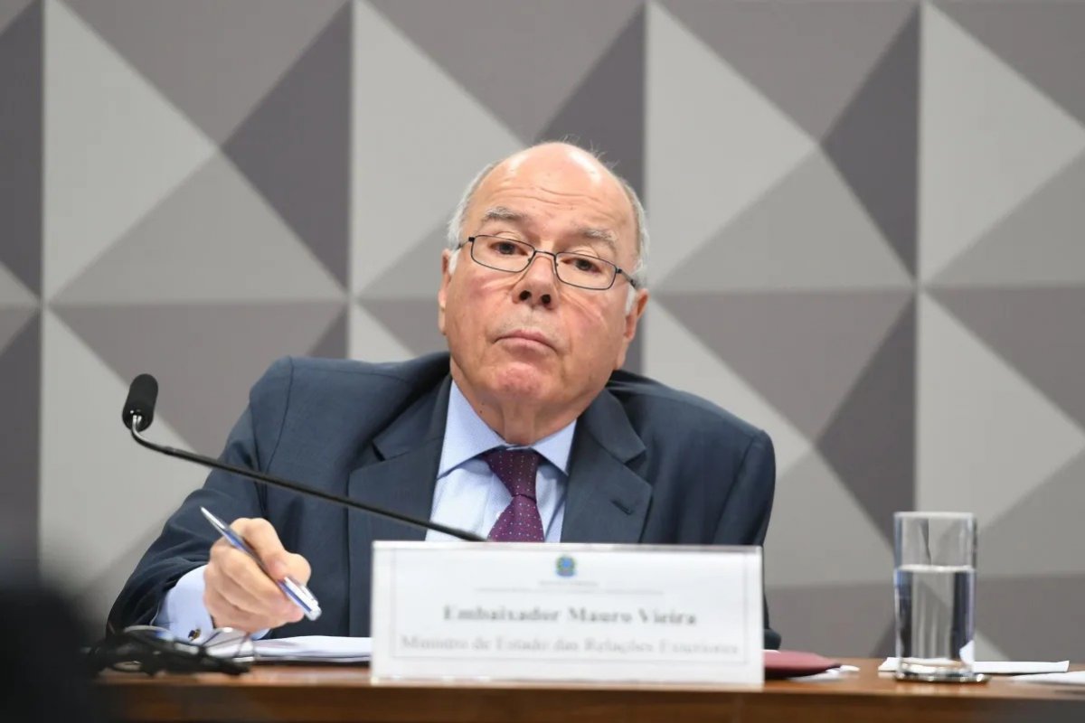 Na Câmara, Mauro Vieira diz que concessão de vistos é decisão soberana de cada país