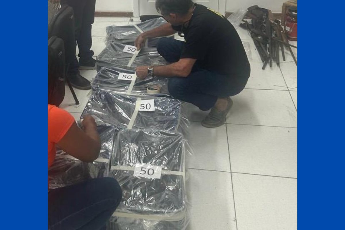 Mais de 1.000 armas apreendidas em ações policiais são destruídas em Salvador