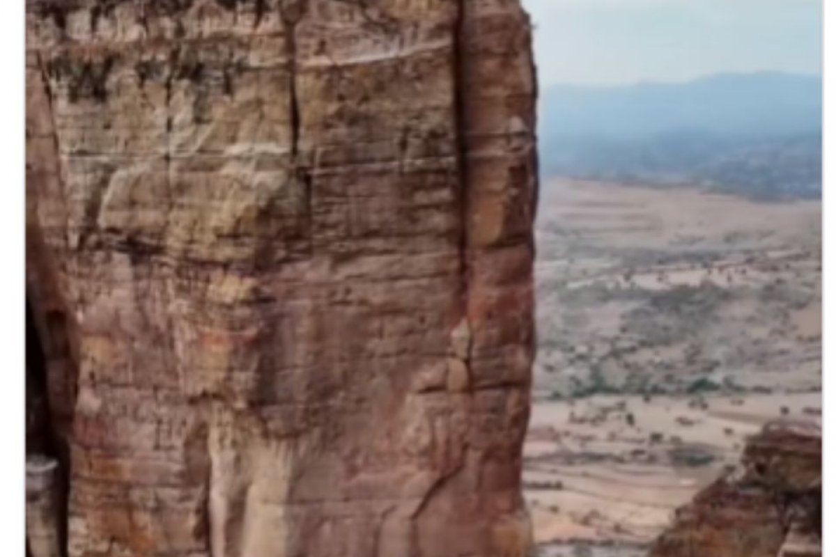 Vídeo: conheça Igreja esculpida em penhasco na Etiópia