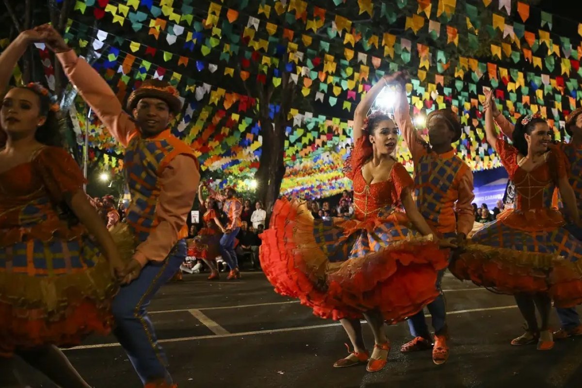 Municípios baianos já gastaram mais de R$ 232 milhões em contratações artísticas para o São João 