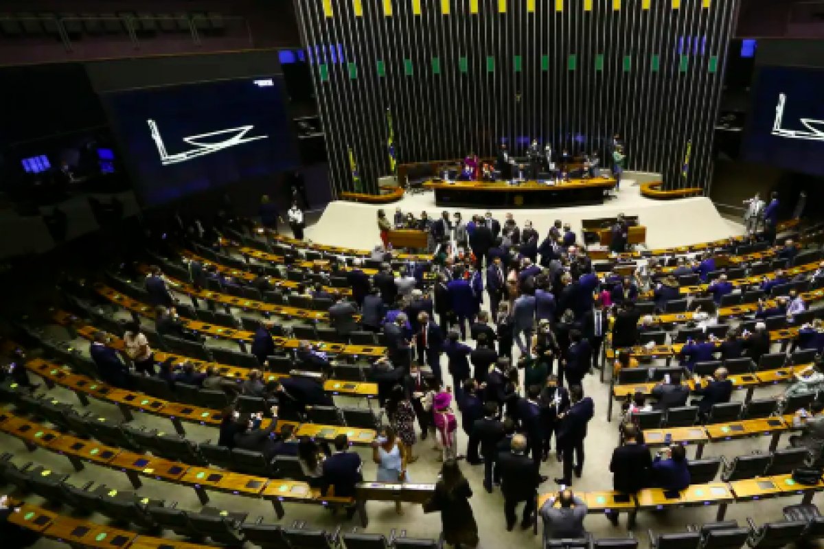 Câmara aprova projeto que exige o exame toxicológico para renovar e obter a CNH