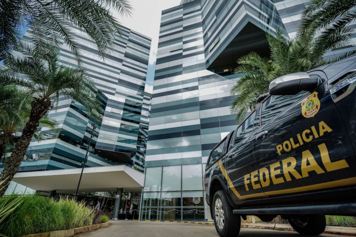 PF cumpre mandados contra esquema de vazamento e favorecimento na 9ª fase da Sisamnes