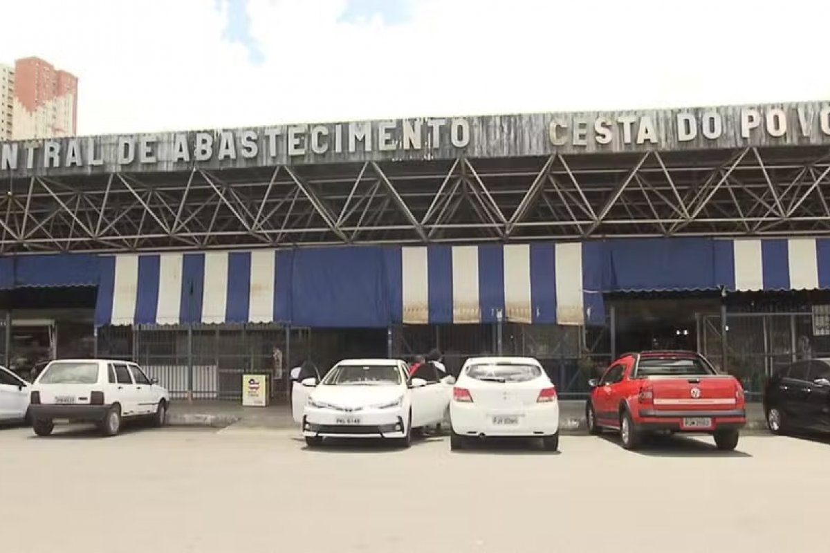 Sob risco de desabamento, Ceasa do Ogunjá é interditada e afeta 41 permissionários