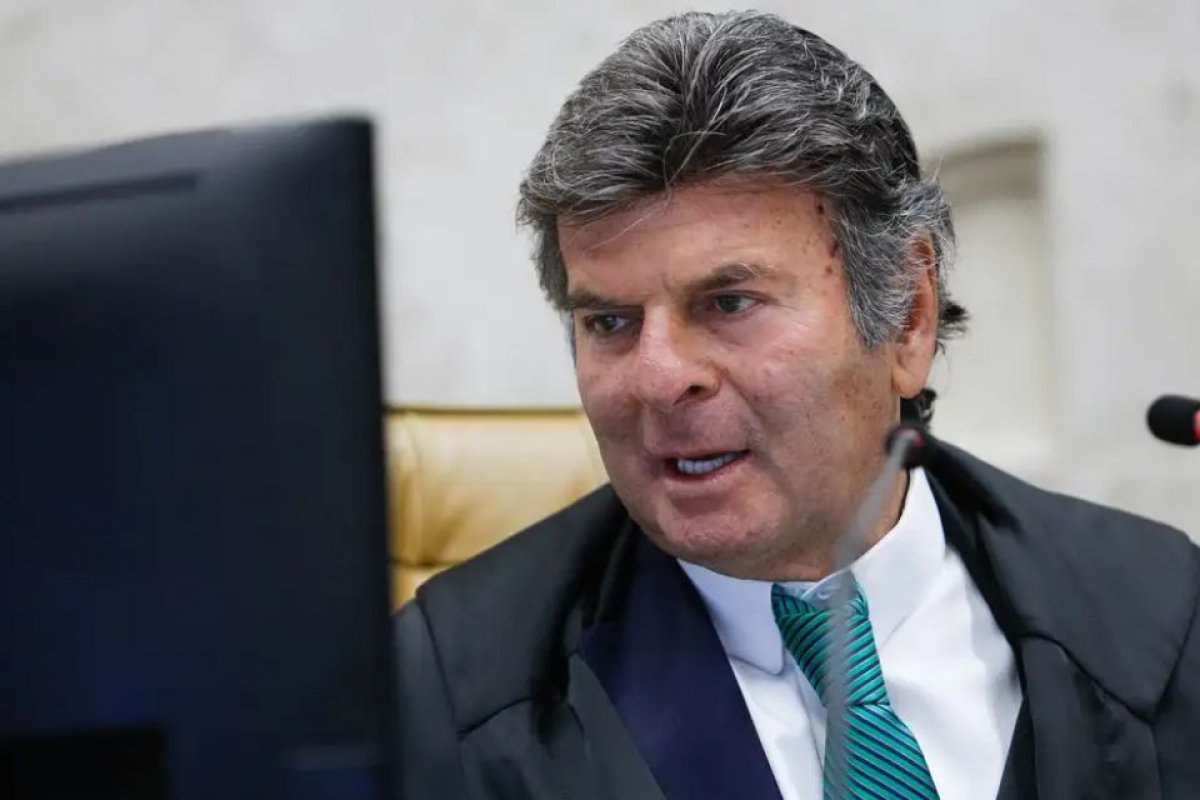 Fux cobra explicações sobre fraudes no INSS; órgãos tem 10 dias para manifestações 
