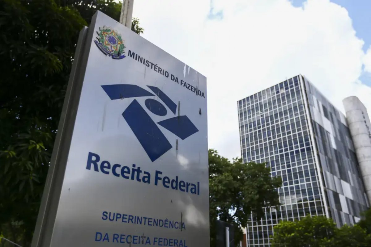 Receita Federal registra em média 233 mil declarações por hora no último dia do Imposto de Renda 2025