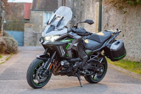 Nova Versys 1100 e Ninja ZX4 RR: conheça as duas novidades da
