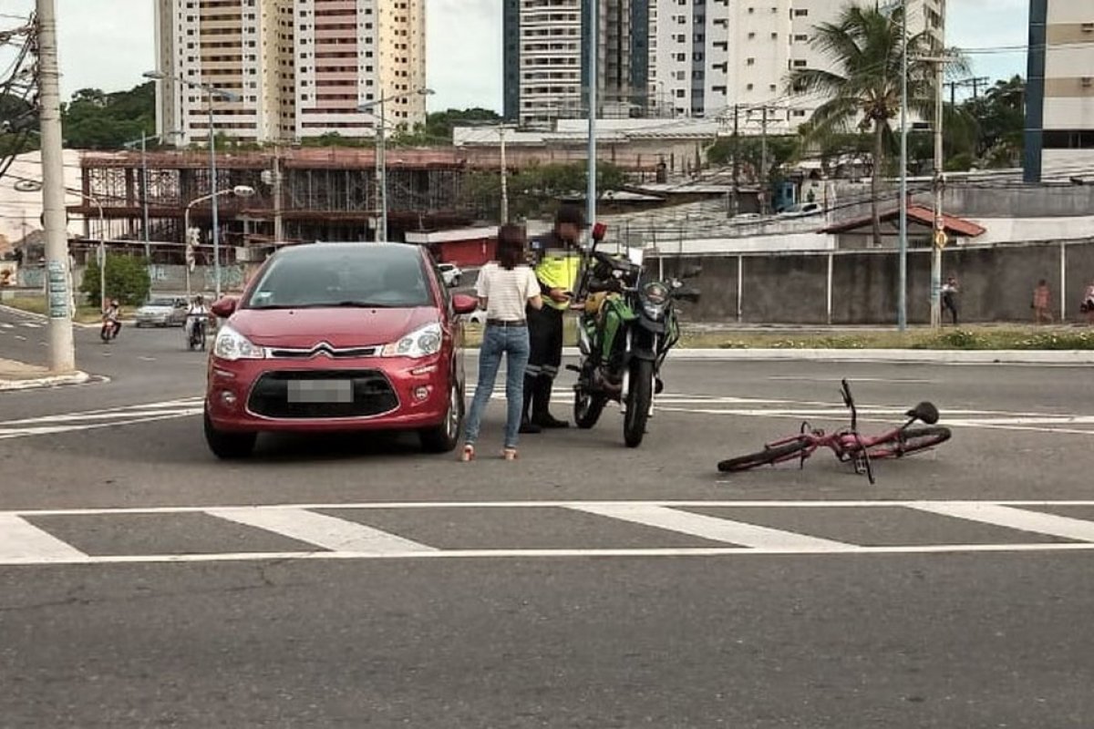 Acidente no Stiep deixa ciclista ferido