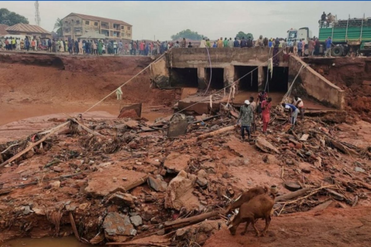 Mais de 150 são mortos em inundações na Nigéria
