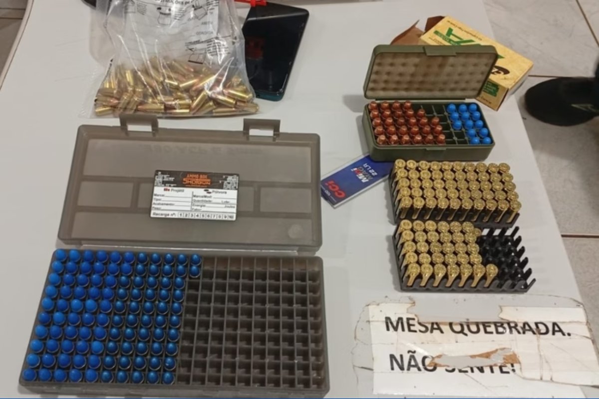 CAC é preso em SP por alugar armas e vender drogas pela internet