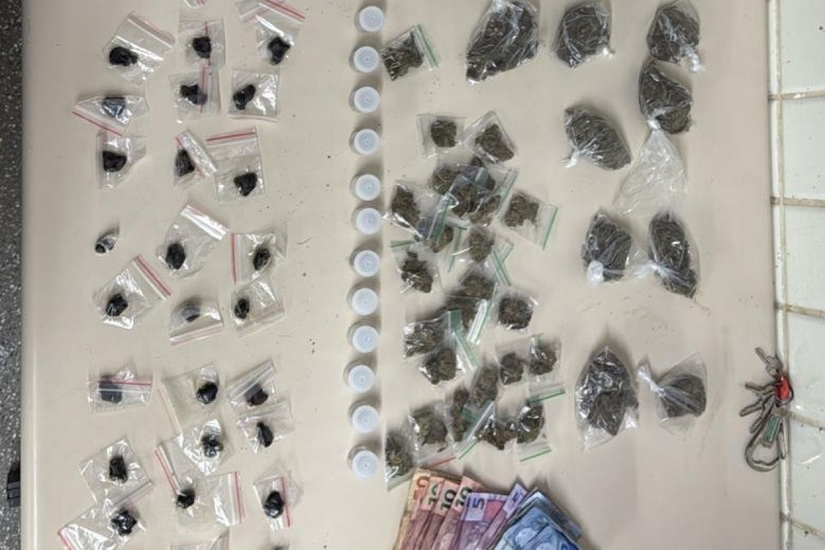 Polícia Militar apreende drogas em bairro de Salvador