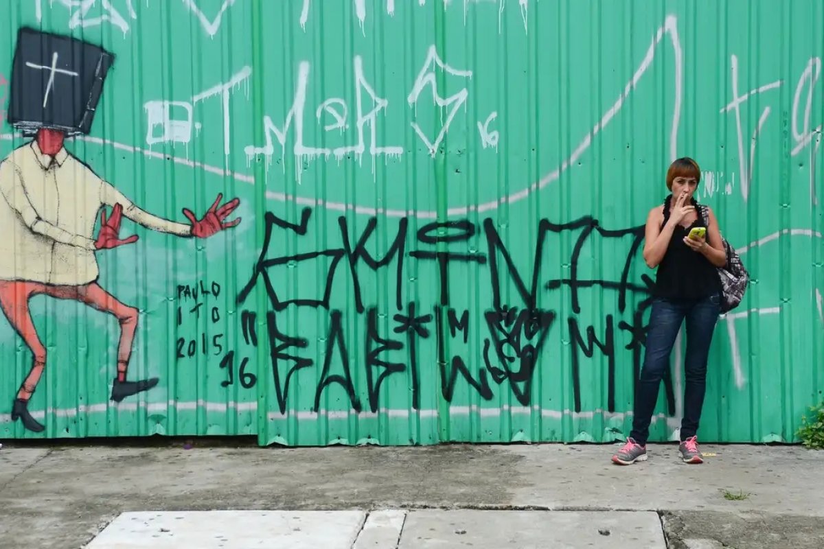 Projeto que visa suspensão de CNH para pichadores avança na Câmara