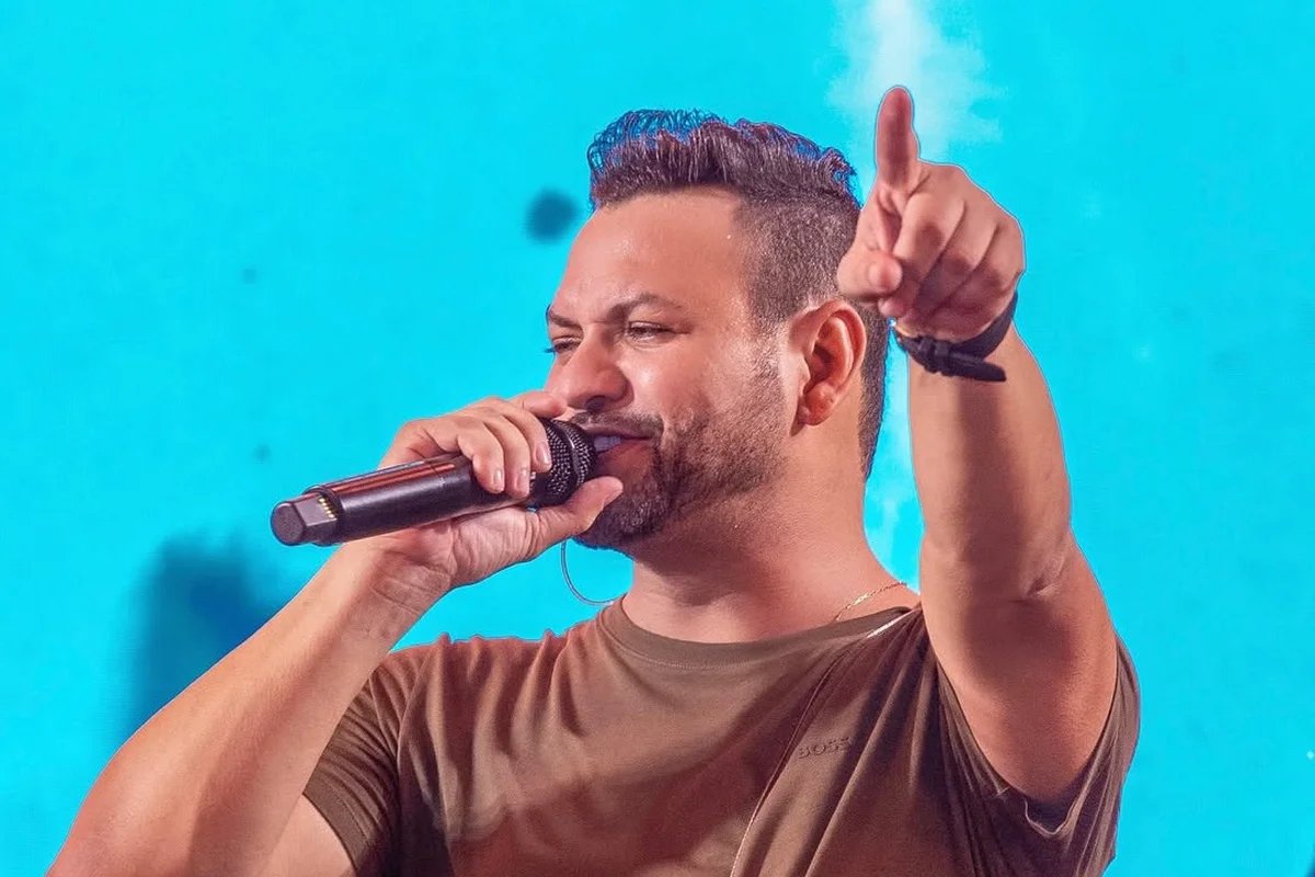 Cantor da banda de forró 'Desejo de Menina' é preso após show em João Pessoa