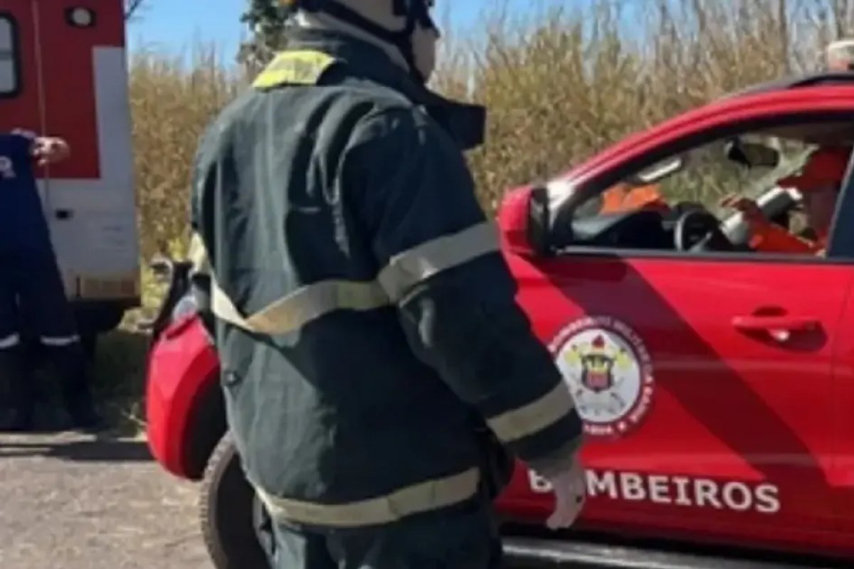 Três pessoas da mesma família morrem após colisão frontal na BR-242