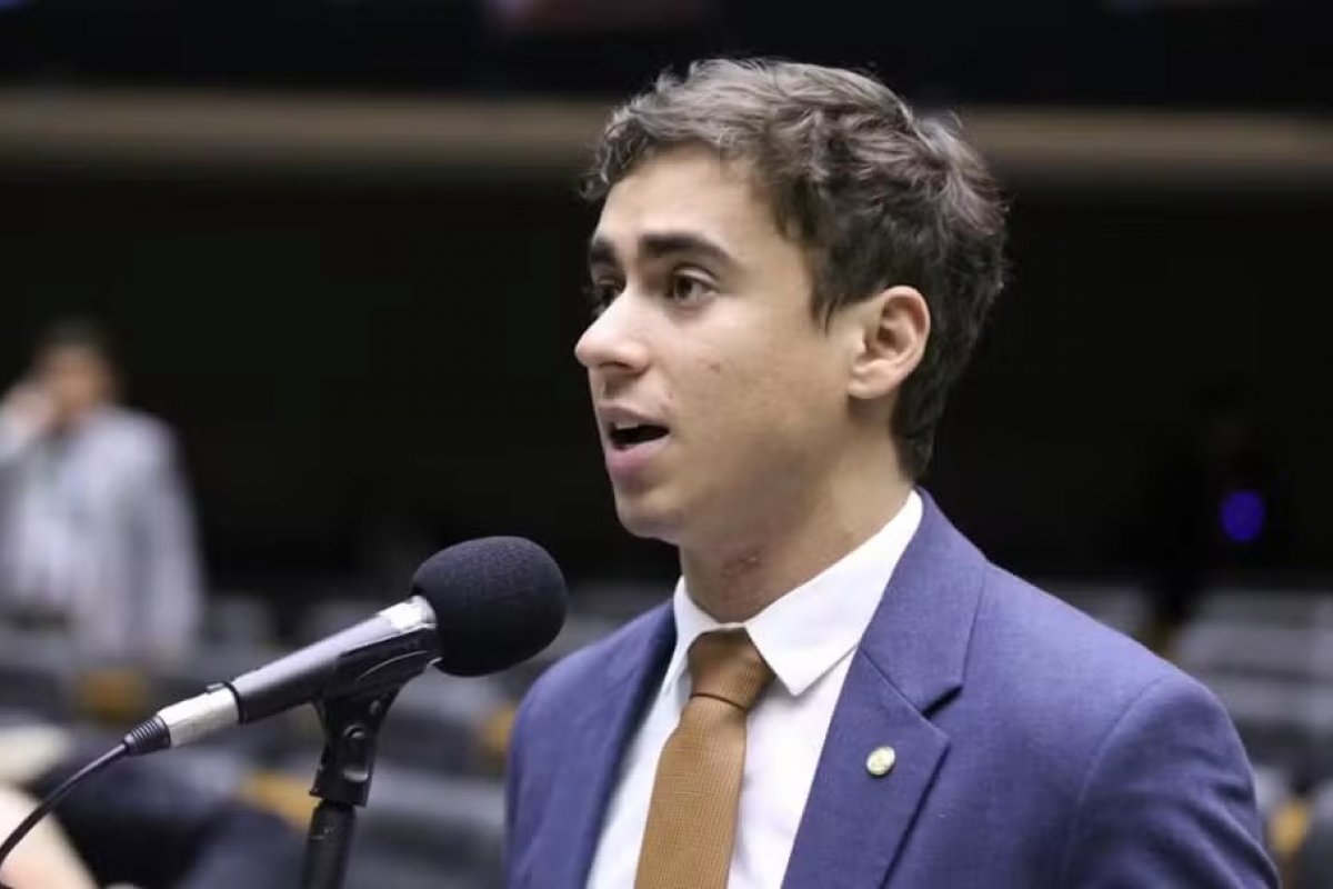 'Quem é preso com drogas merece a cadeia', diz Nikolas Ferreira sobre prisão de primo