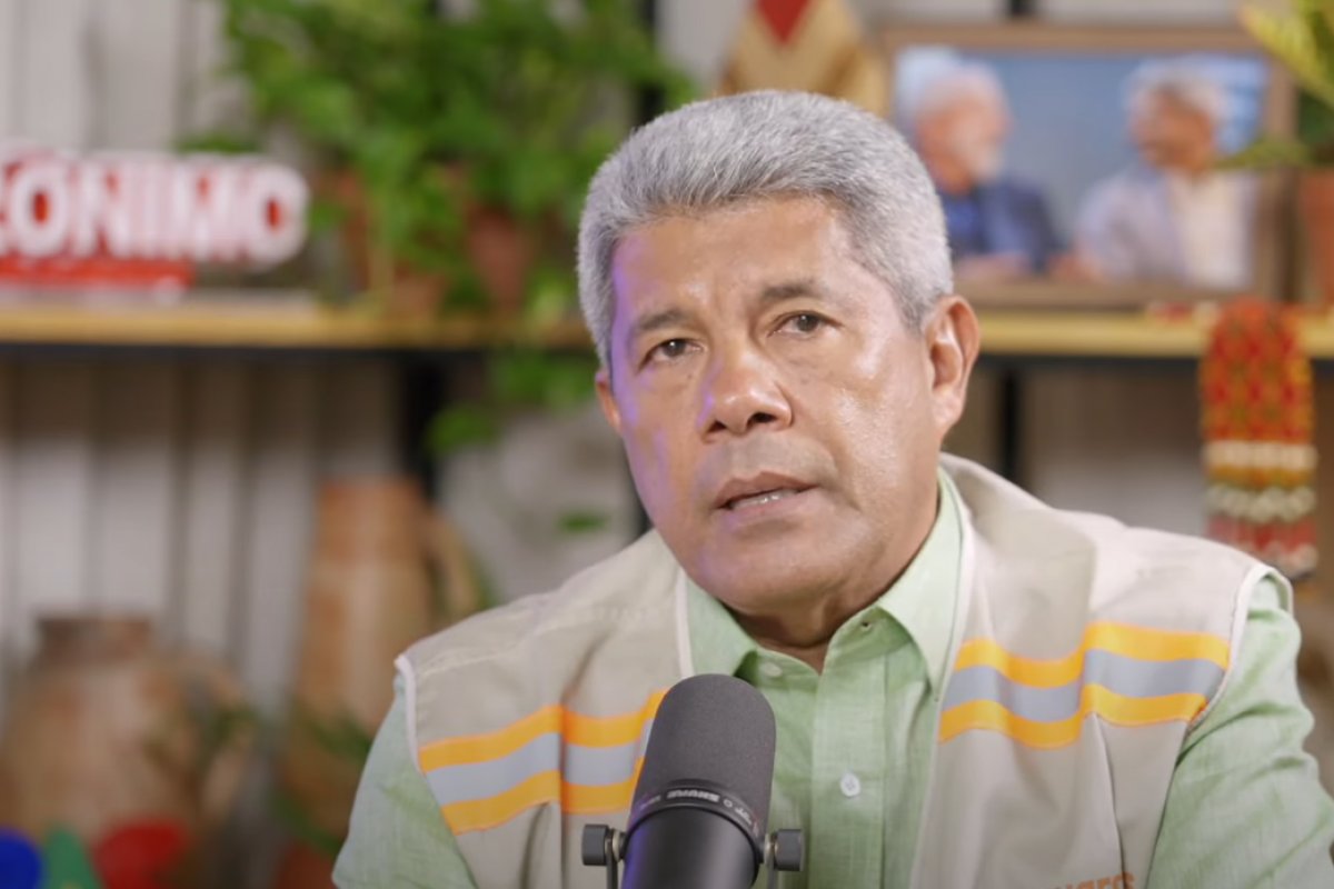 Jerônimo Rodrigues oficializa antecipação de salário dos servidores públicos e pontos facultativos no São João