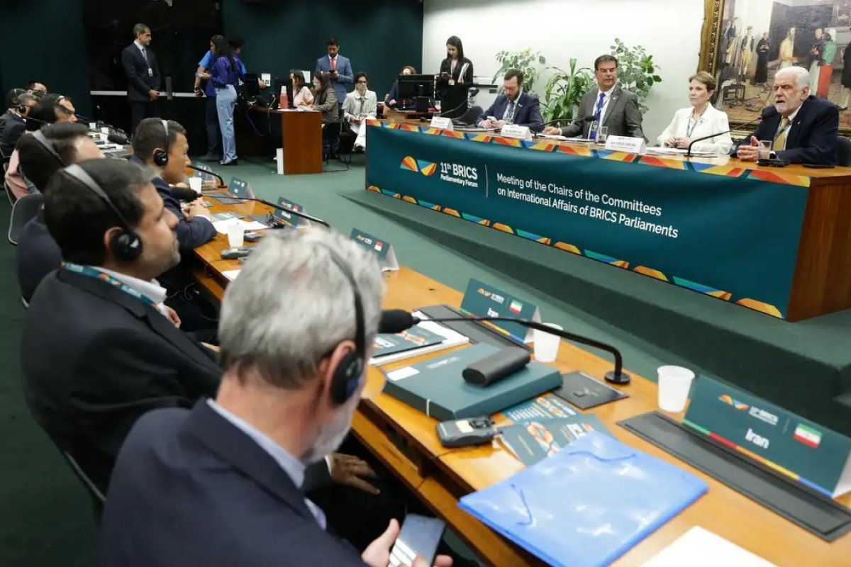 Parlamentares do Brics criticam tarifas unilaterais dos EUA