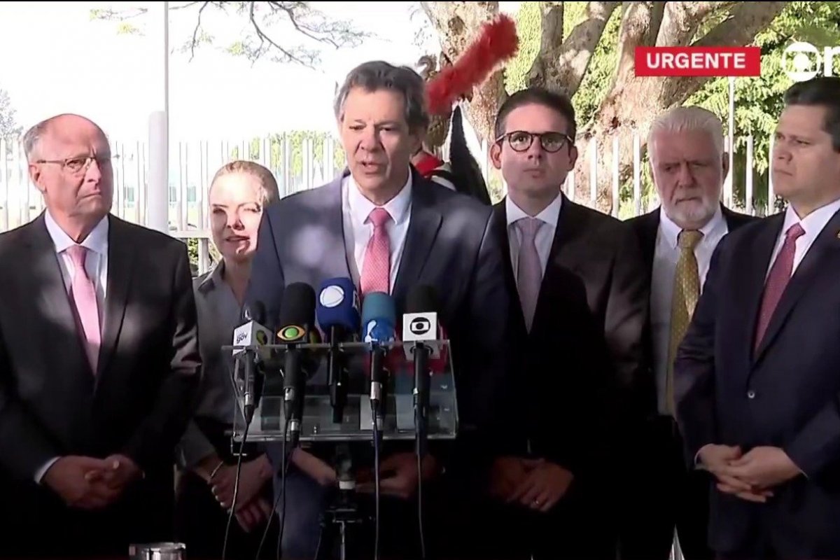 Mudanças no IOF serão anunciadas após reunião de líderes do Congresso no próximo domingo (8), diz Haddad