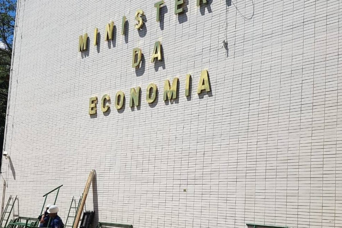 Governo registra redução no número de servidores na ativa em 2019