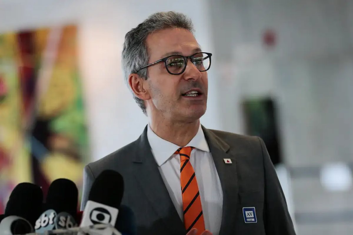 Vídeo: Governador de Minas Gerais afirma que ditadura é “questão de interpretação”