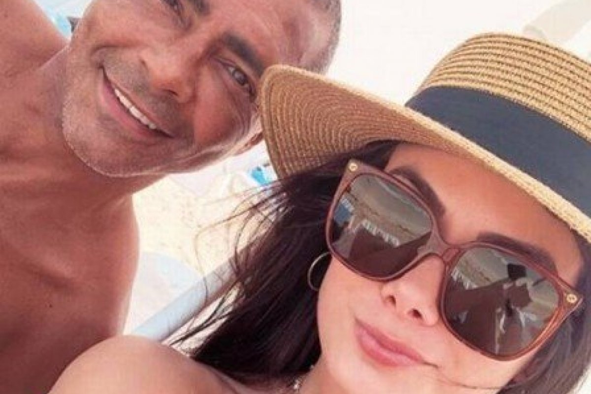 Nova namorada do ex jogador Romário tem 22 anos