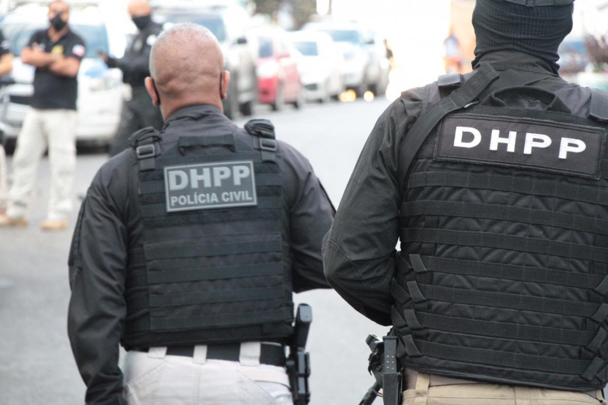 Suspeito de distribuir armas e drogas em Madre de Deus é preso no Rio de Janeiro 