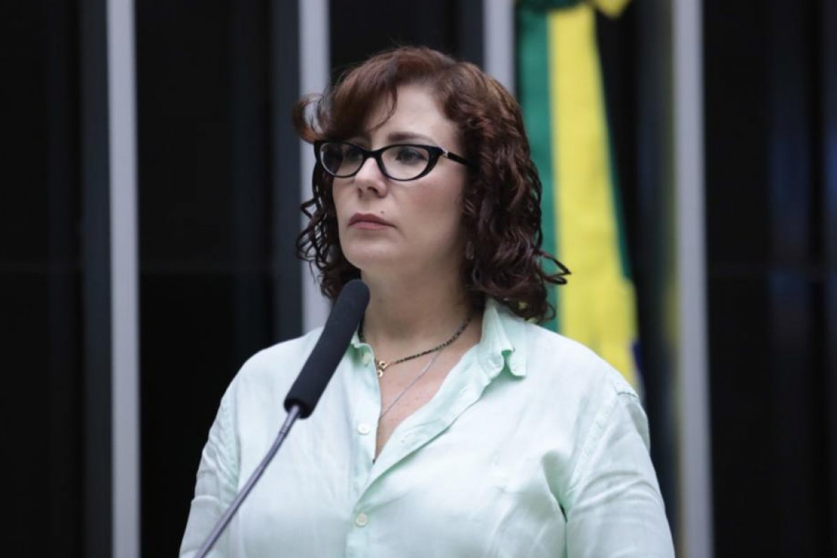 STF nega recurso de Zambelli por unanimidade e mantém condenação à prisão