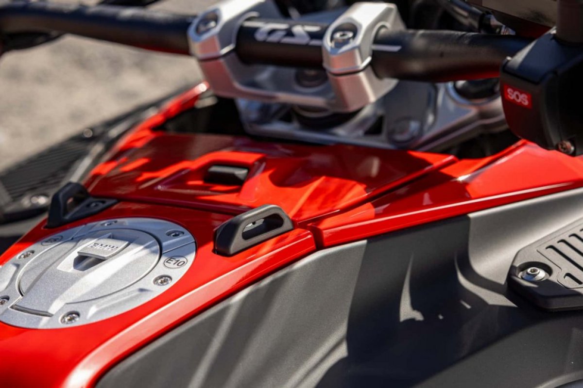 Nova BMW GS 1300 GS Adventure chega ao Brasil com itens inéditos