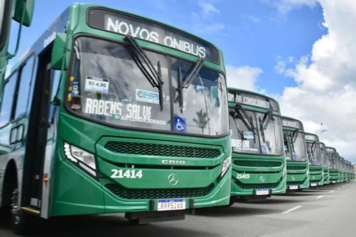 Percurso de ônibus da orla de Salvador é alterado neste domingo (8)