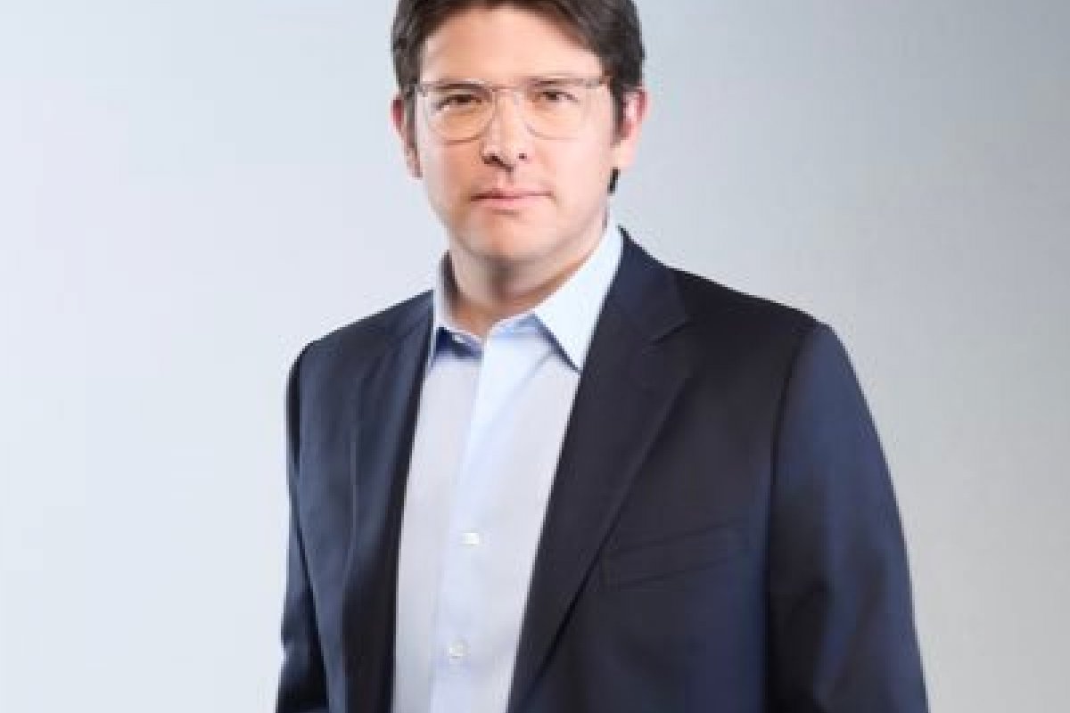 Senador baleado na Colômbia resiste a 1ª cirurgia; Petro fala em 'caçar responsáveis'