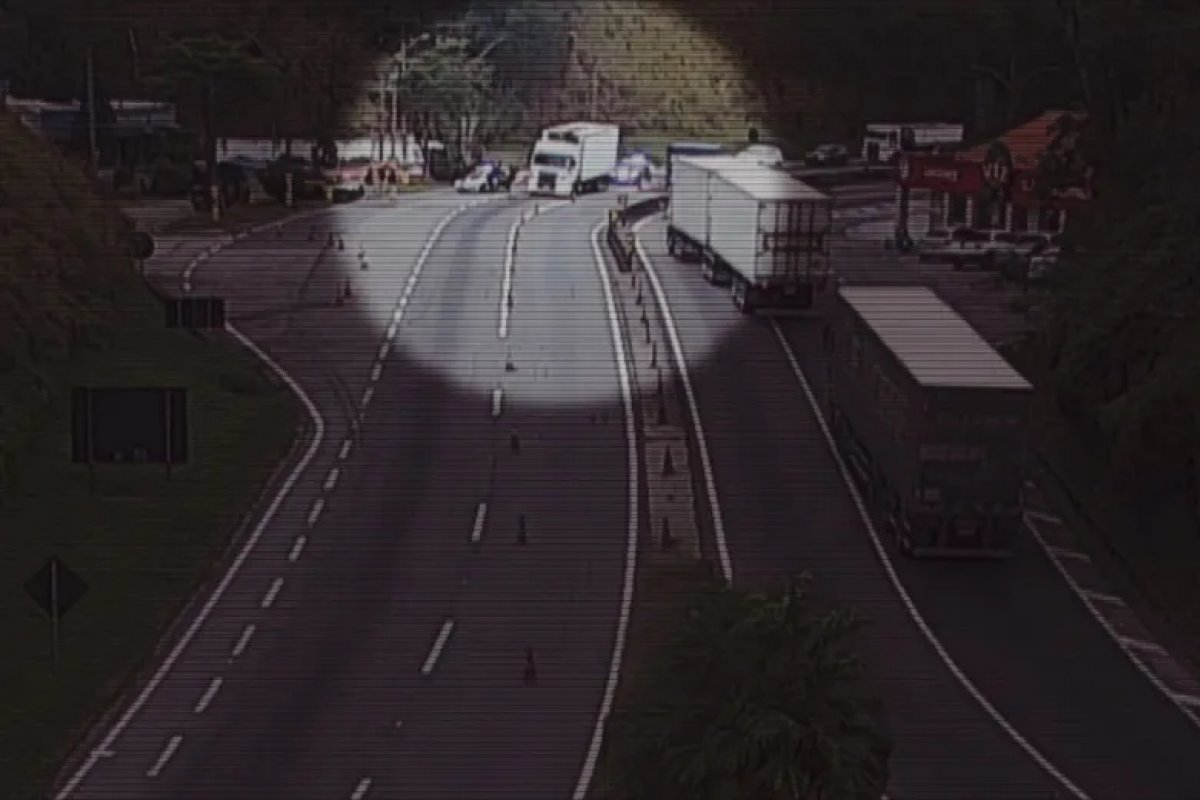 Áudios revelam propina milionária paga a policiais civis para liberar 10 toneladas de maconha no Rio