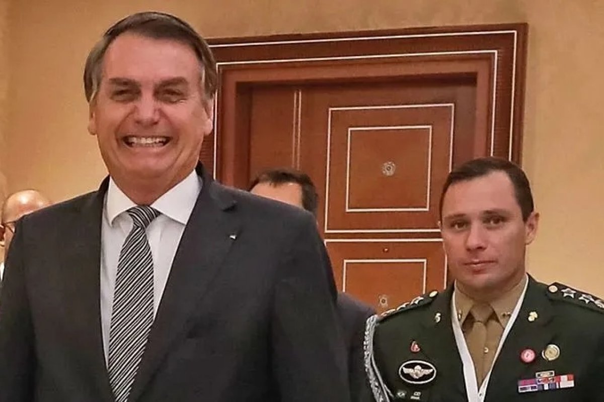 Defesa de Bolsonaro afirma que questionará pontos em delação de Cid