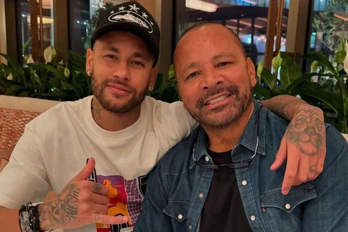 Pai de Neymar revela que dinheiro ainda é impasse para a renovação com o Santos