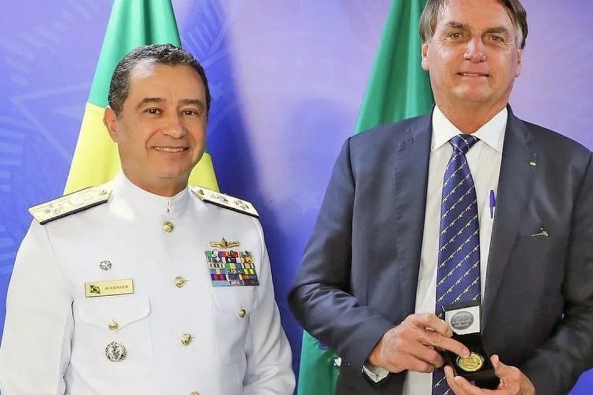 Mauro Cid cita Almir Garnier “como um dos mais radicais” no plano do golpe de Estado