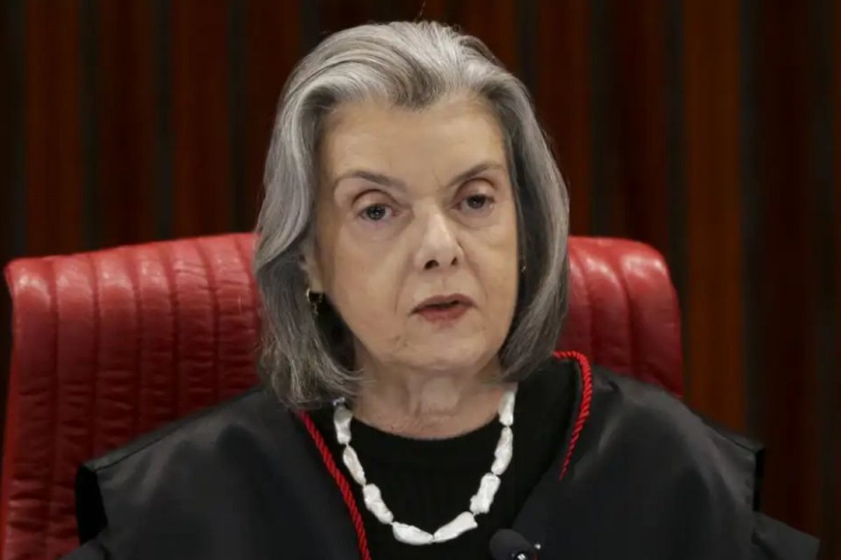 Cármen prioriza mulheres no TSE, incomoda ministros do STF e cria impasse para Lula