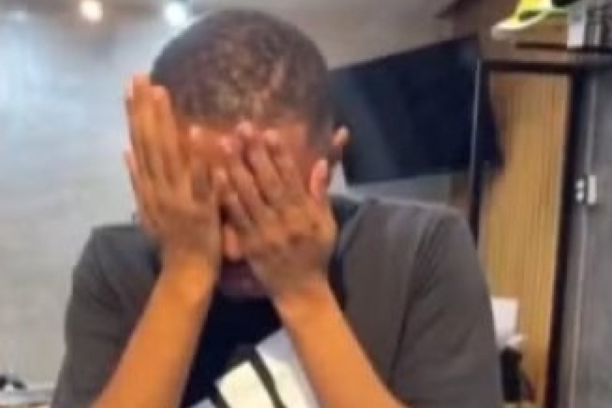 Loja de roupas é arrombada em Salvador e mais de 800 peças são furtadas