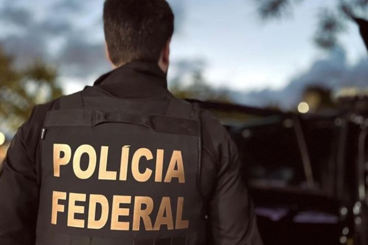 Grupo criminoso que falsificava diplomas em Salvador e outras cidades do Brasil é alvo da PF