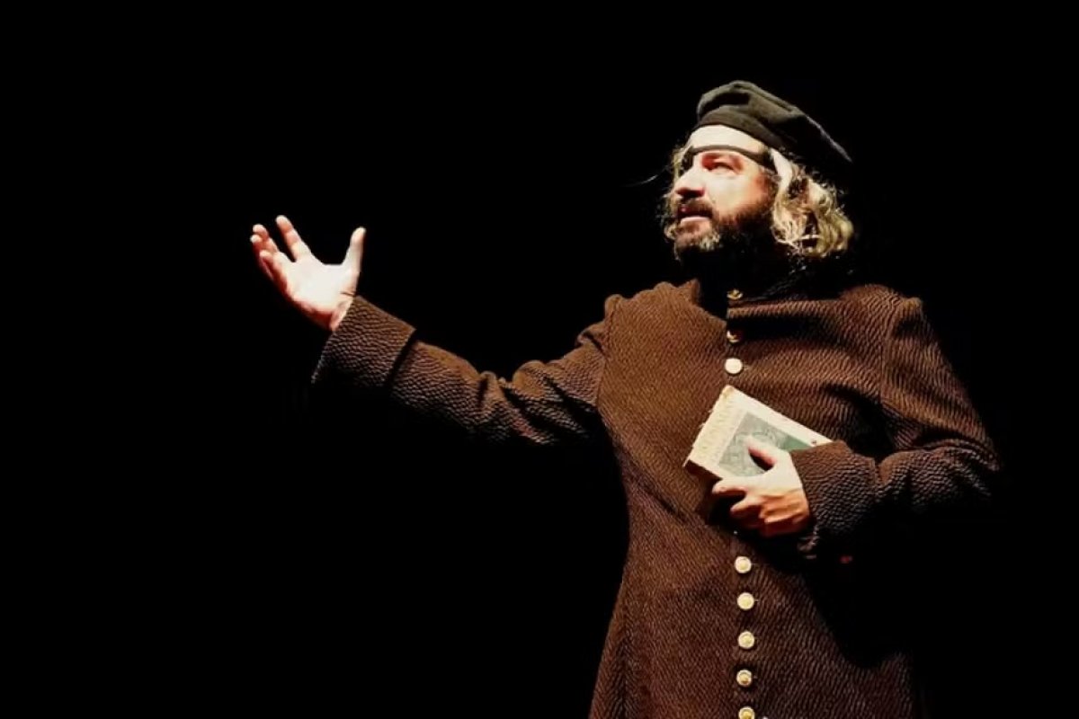 Grupo extremista ataca ator Adérito Lopes em teatro em Lisboa