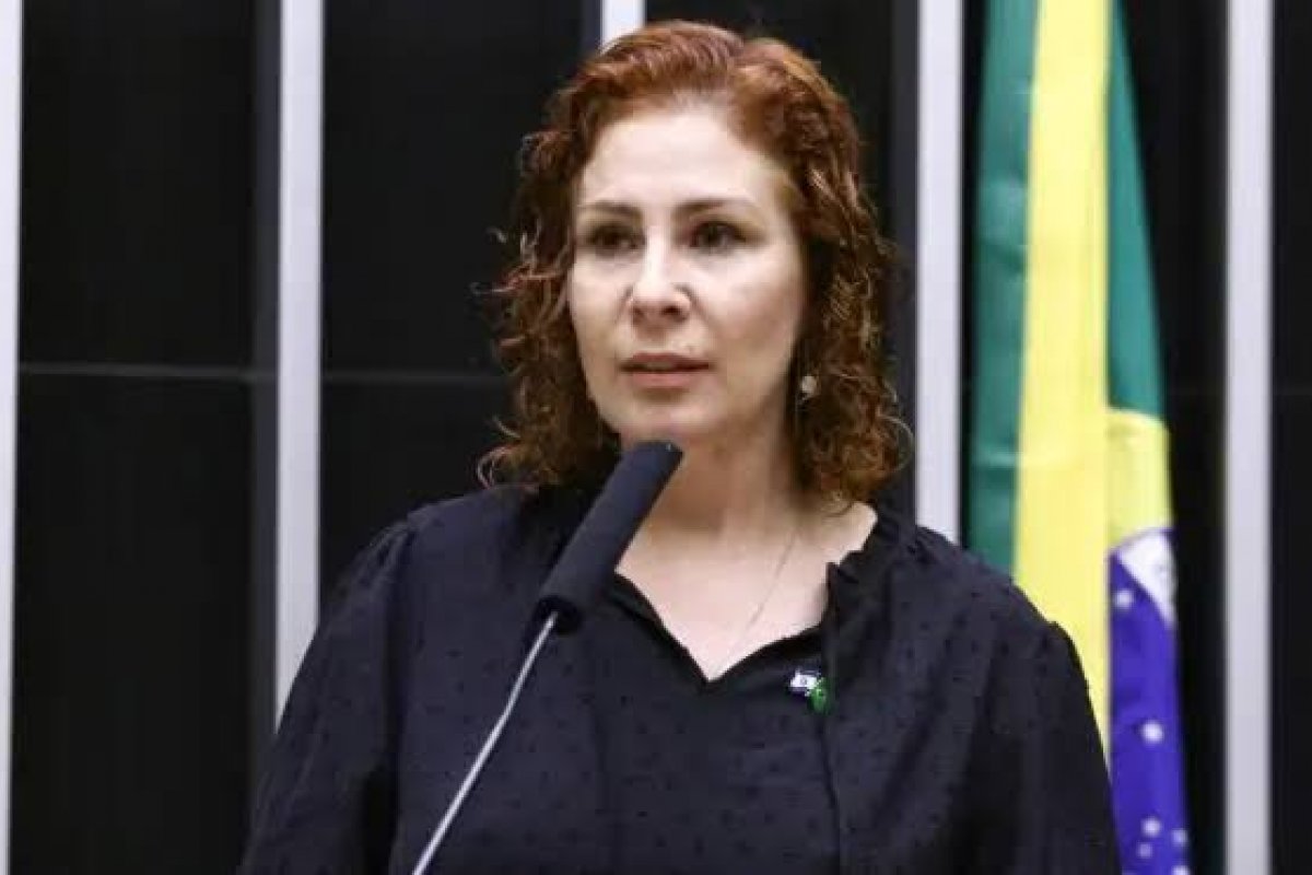 Ministério da Justiça envia pedido de extradição de Zambelli ao Itamaraty