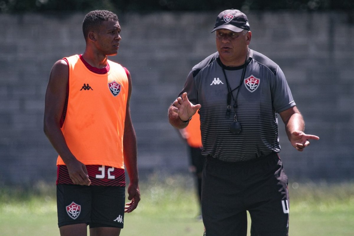 Com estreia e retornos, Vitória recebe o Atlético de Alagoinhas pelo Baianão